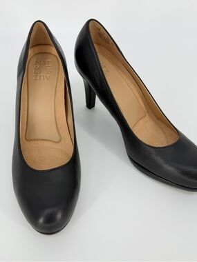 Naturalizer Michelle Black Leather Comfort Pump Flight Attendant Airline Crew